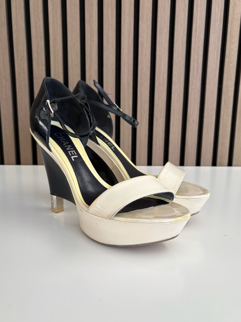 Auth CHANEL Patent Leather Heels